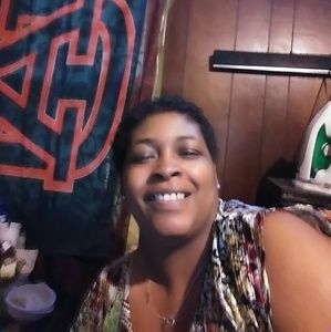 Meet your Posher, Reshonda